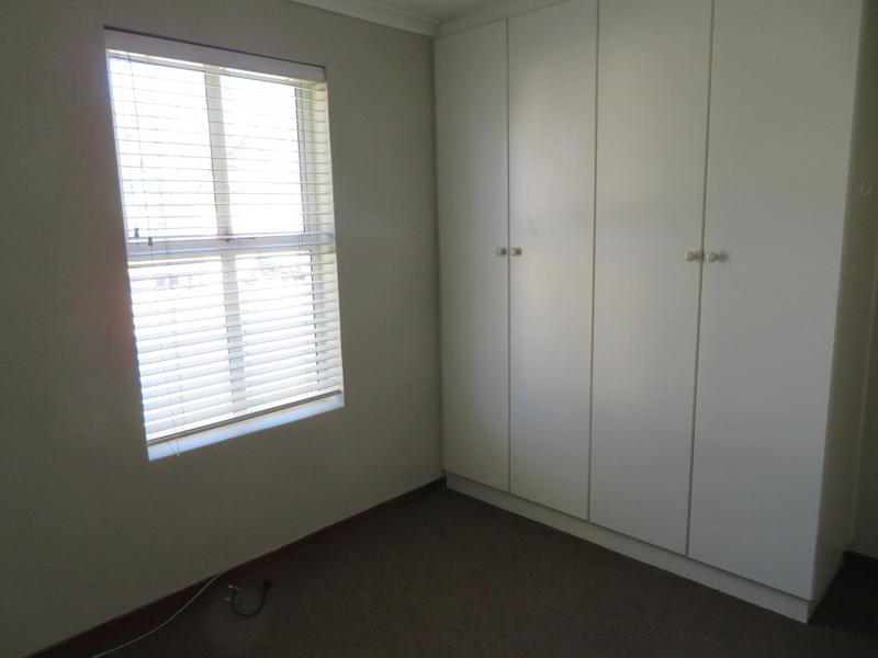 To Let 3 Bedroom Property for Rent in Eikenbosch Western Cape